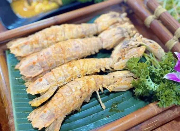 Hải Sản Thời Cổ — Da Nang, Seafood · live tanks