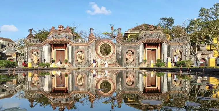 Tam Quan Chùa Bà Mụ — Hoi An, Three-arch gate · lotus pond
