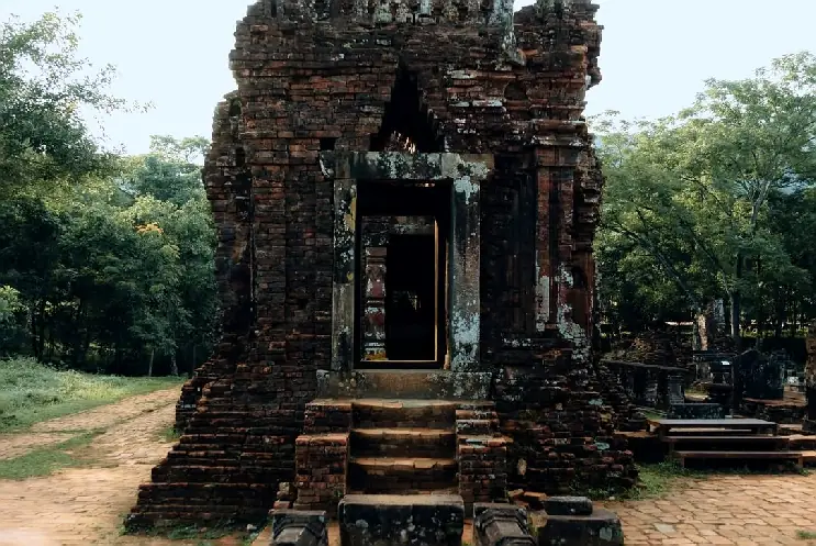 My Son — Champa towers, frame 4