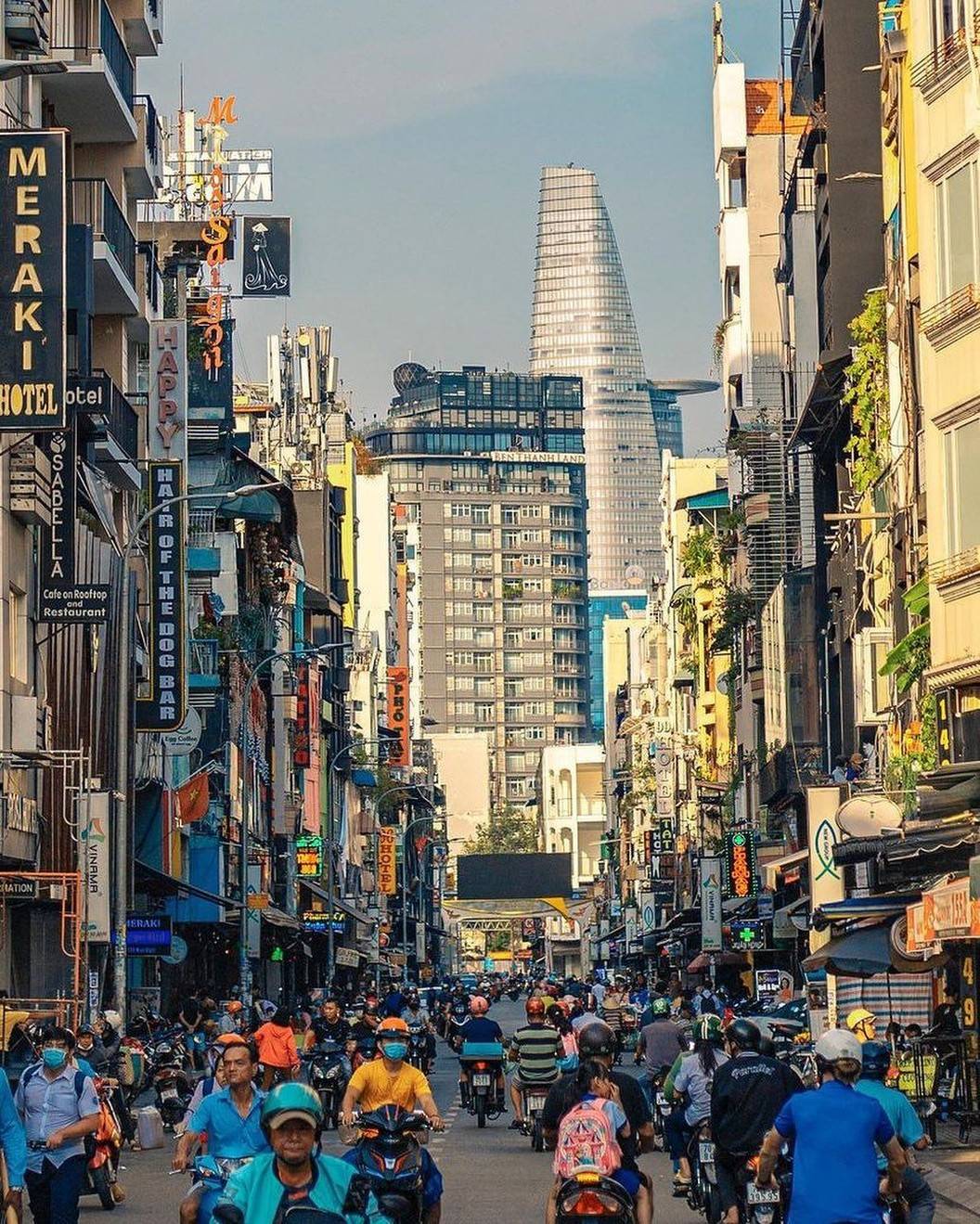 What does the morning routine of a Vietnam expat actually look like?