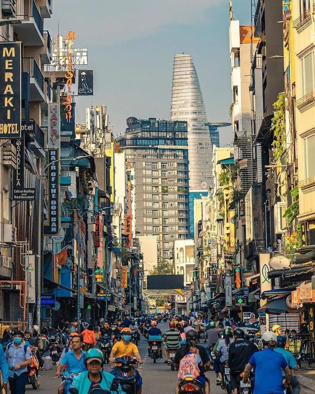 What does the morning routine of a Vietnam expat actually look like?