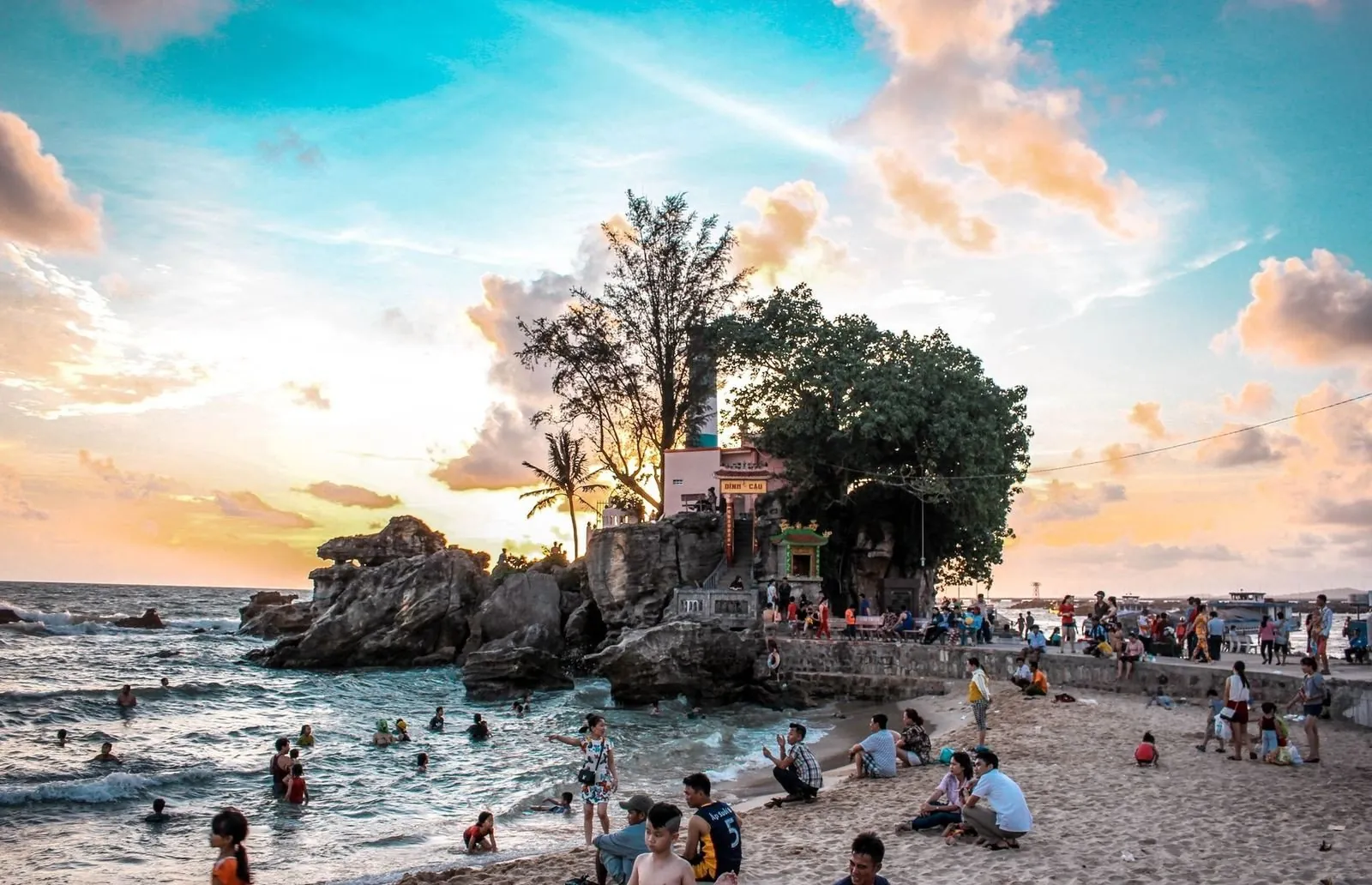Phu Quoc or Dalat? Vietnam Honeymoon Guide 2026