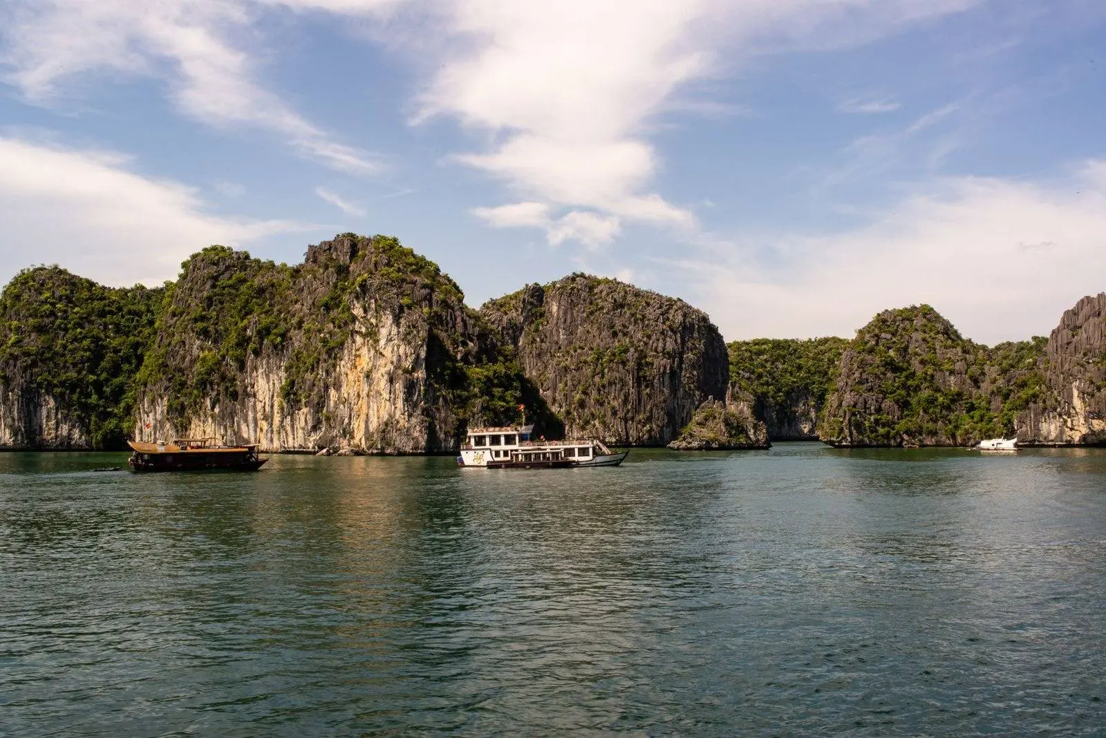 Nha Trang to Ha Long Bay: Fastest Route and Real Costs