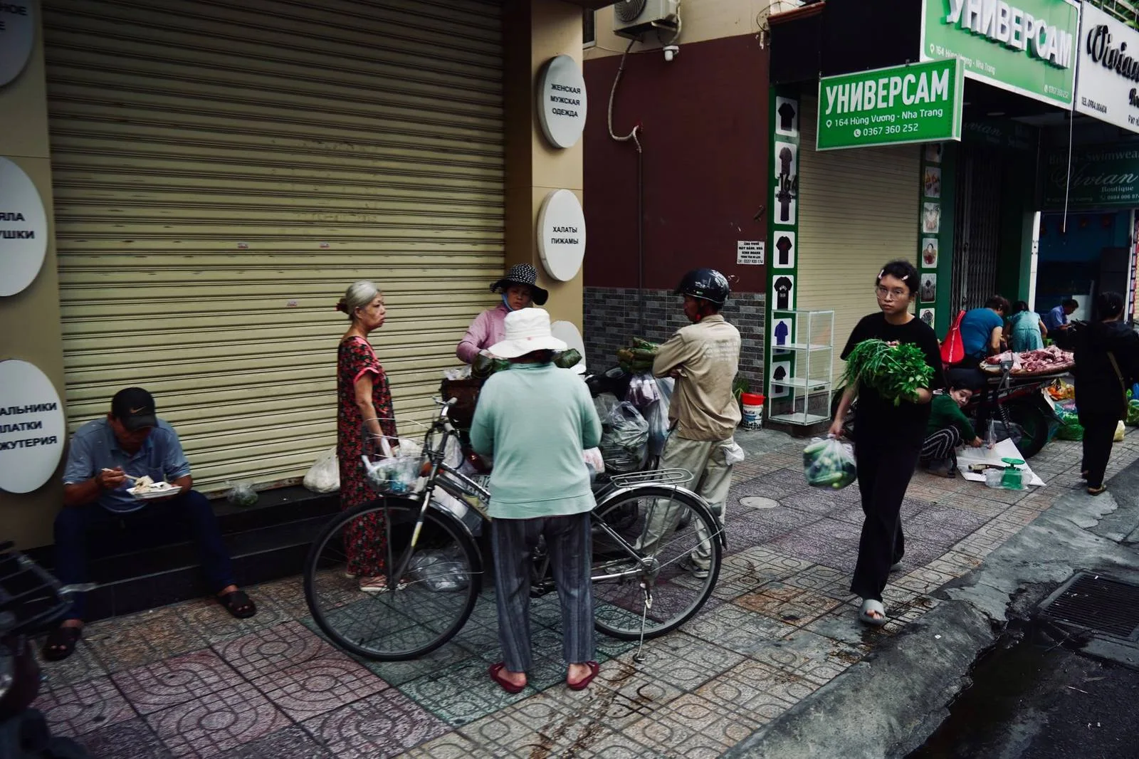 Nha Trang Markets: What to Buy and What to Skip
