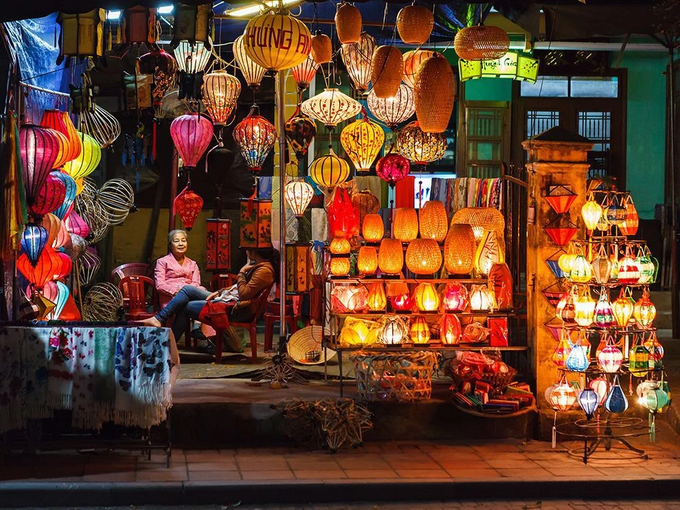 Parents' First Vietnam Trip: Arrival and Contact Plan