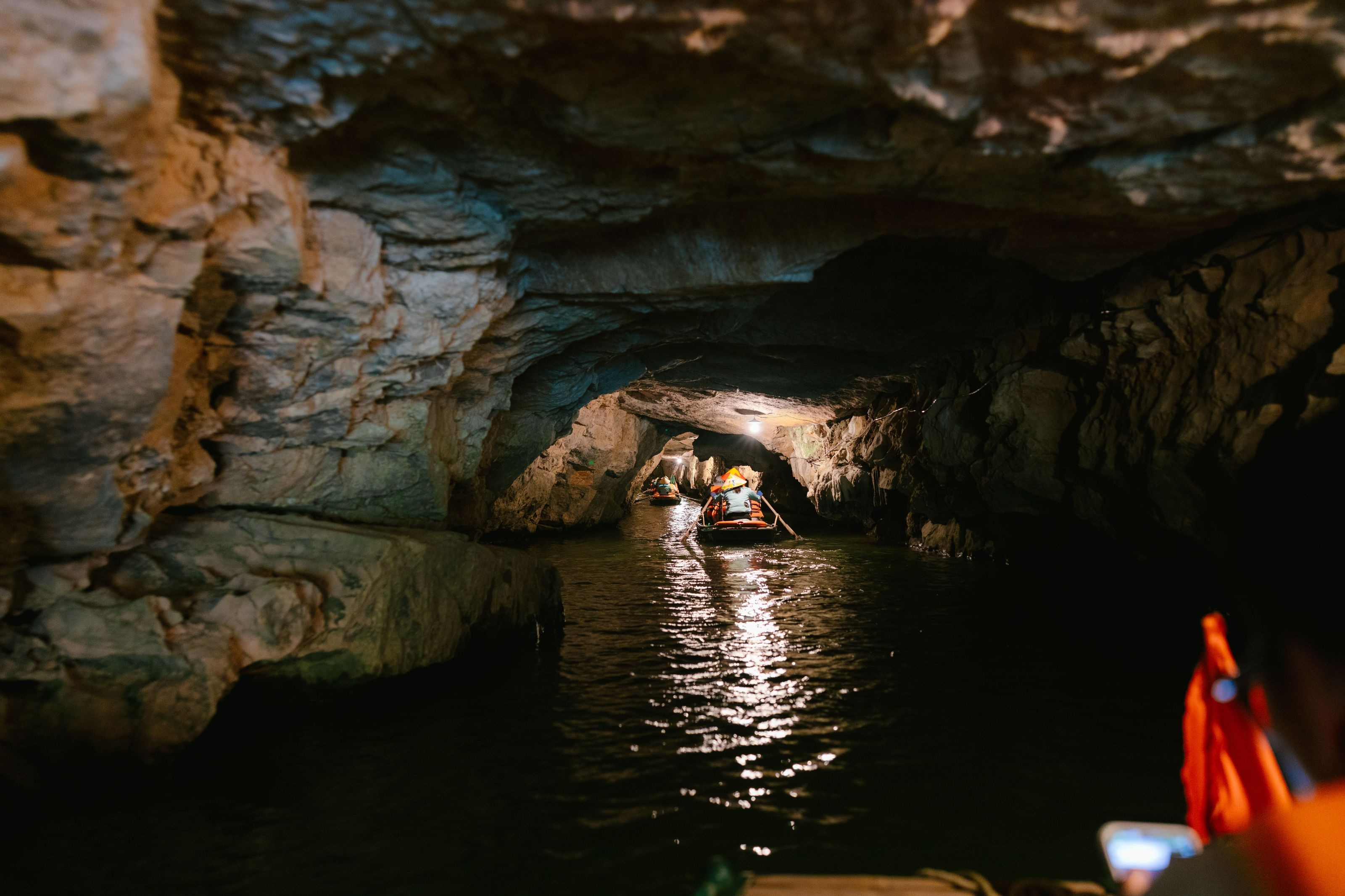 Trang An vs Tam Coc: Which Ninh Binh Boat Tour Is Better in 2026