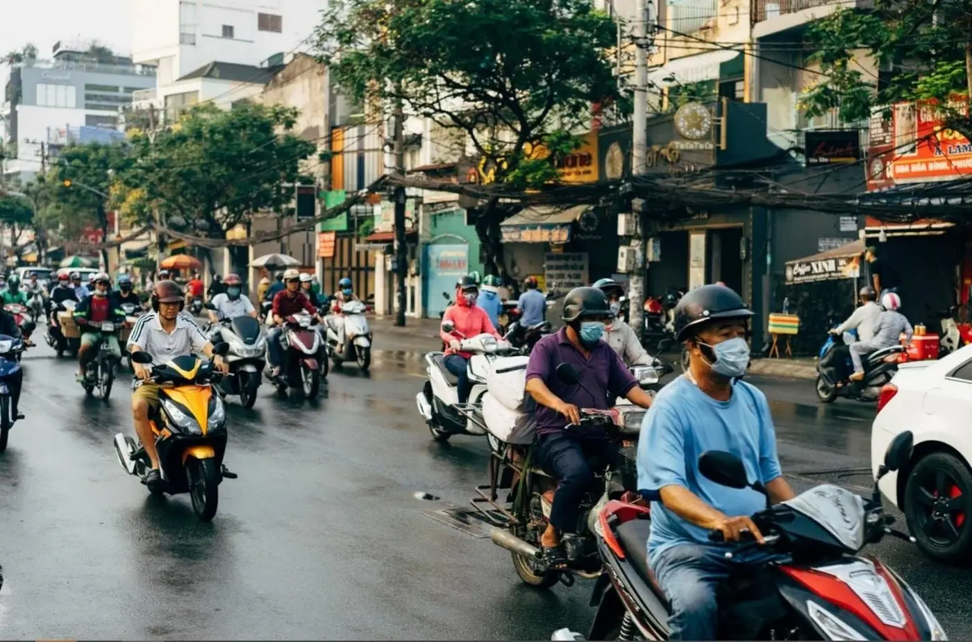 Vietnam Group Tour Cost: Budget a 12-Person Trip