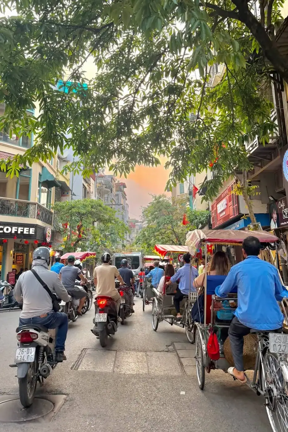 What should you do if Vietnamese police stop you?